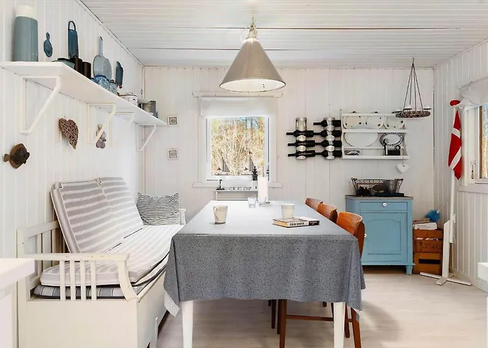 Holiday home Ha410-hals-kongeparken-7 Hou (Nordjylland)